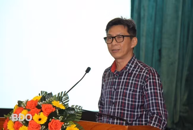 Ông Nguyễn Việt Dũng, Giám đốc Sở KH&CN TP Hồ Chí Minh chia sẻ kinh nghiệm đánh giá khả năng và quy trình thương mại hóa kết quả nghiên cứu từ nhiệm vụ KH&CN.