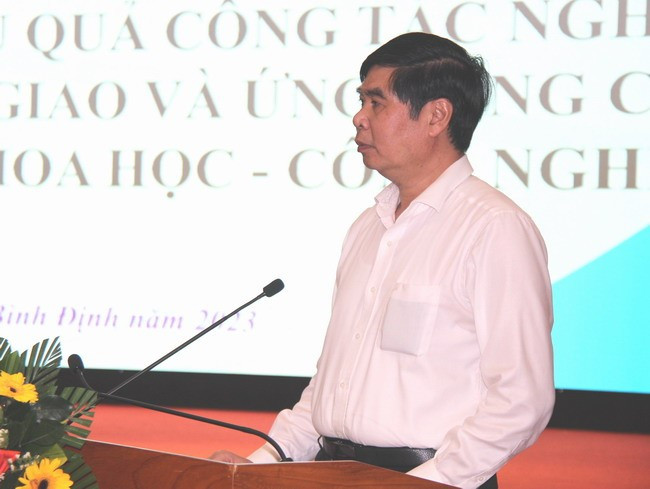 Phó Chủ tịch UBND tỉnh Lâm Hải Giang phát biểu kết luận hội nghị
