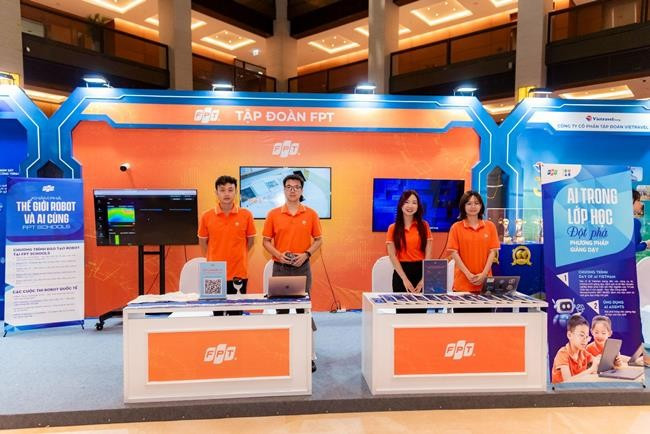 Gian hàng của Tập đoàn FPT Hội nghị toàn quốc quán triệt và triển khai thực hiện Nghị quyết số 66-NQ/TW và Nghị quyết số 68-NQ/TW. Ảnh: FPT