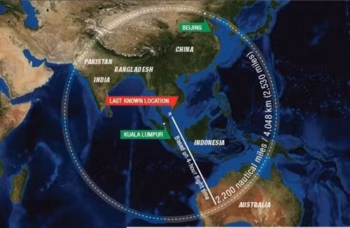 Khu vực mà chuyến bay MH370 có thể tới nếu bay thêm 4 giờ nữa kể từ vị trí mất tích khỏi màn hình radar dân sự Malaysia. Đồ họa: Malaysia Insider.