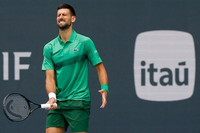 Giấc mơ đoạt danh hiệu ATP thứ 100 của Djokovic tiếp tục dang dở. Ảnh: REUTERS Giấc mơ đoạt danh hiệu ATP thứ 100 của Djokovic tiếp tục dang dở. Ảnh: REUTERS