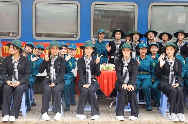 Khối nữ du kích miền Nam. Ảnh: H.P Khối nữ du kích miền Nam. Ảnh: H.P