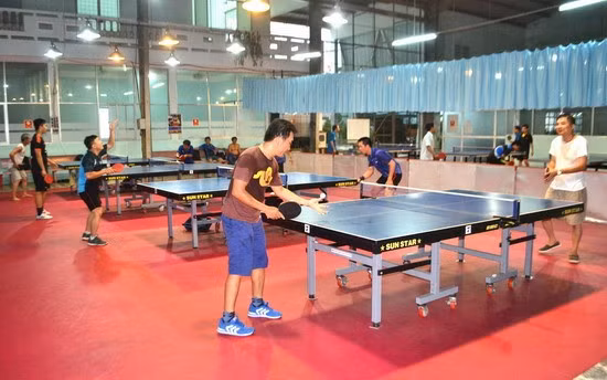 CLB bóng bàn Công ty In Nhân dân Bình Định được đầu tư bài bản, thu hút đông hội viên.