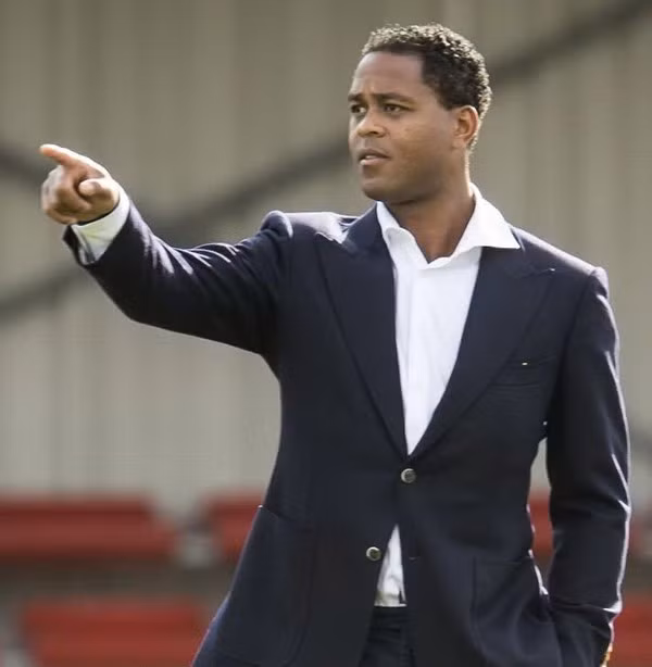 HLV Patrick Kluivert.