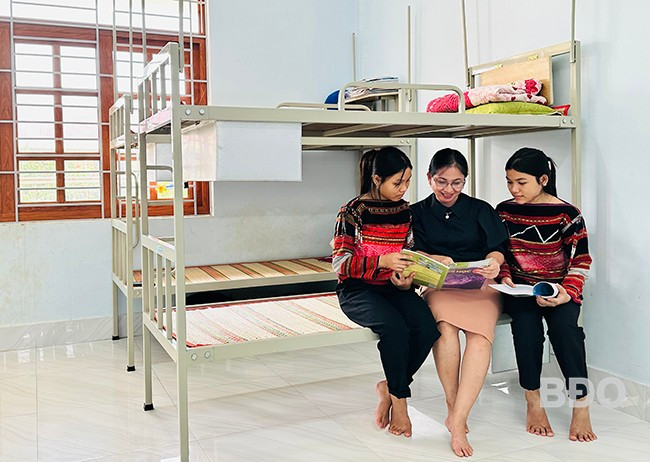 Khu nội trú Trường Phổ thông dân tộc nội trú THCS Hoài Ân (huyện Hoài Ân) được xây dựng khang trang nhờ nguồn vốn Chương trình MTQG, giúp học sinh sinh hoạt trong môi trường an toàn. Ảnh: D.Đ