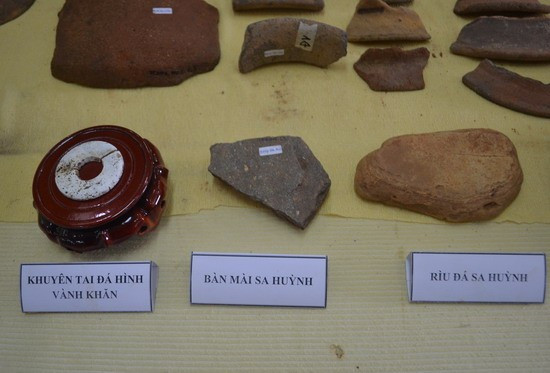Các di vật thu được trong cuộc khai quật thành Cha lần hai.