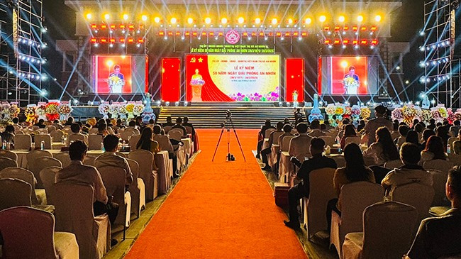 Quang cảnh lễ kỷ niệm. Ảnh: N.H