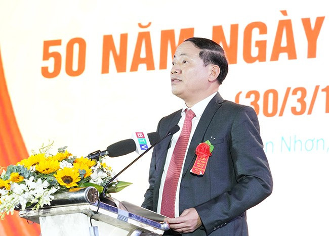 Chủ tịch UBND tỉnh Phạm Anh Tuấn phát biểu tại lễ kỷ niệm. Ảnh: N.H