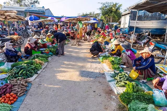 Chợ An Lương là phiên chợ còn giữ được khá nhiều hồn hậu nét xưa.