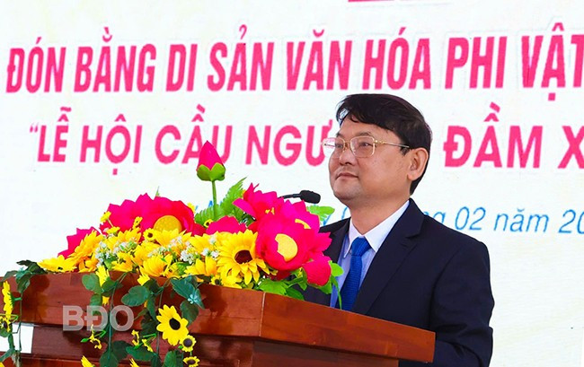 Phó Chủ tịch UBND tỉnh Nguyễn Tự Công Hoàng phát biểu tại buổi lễ.