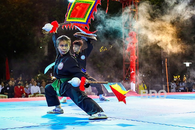 Chủ trương đưa võ cổ truyền vào trường học giúp các đơn vị, địa phương luôn có sẵn lực lượng võ sinh biểu diễn, thi đấu tại các sự kiện, giải đấu. Ảnh: NGUYỄN DŨNG