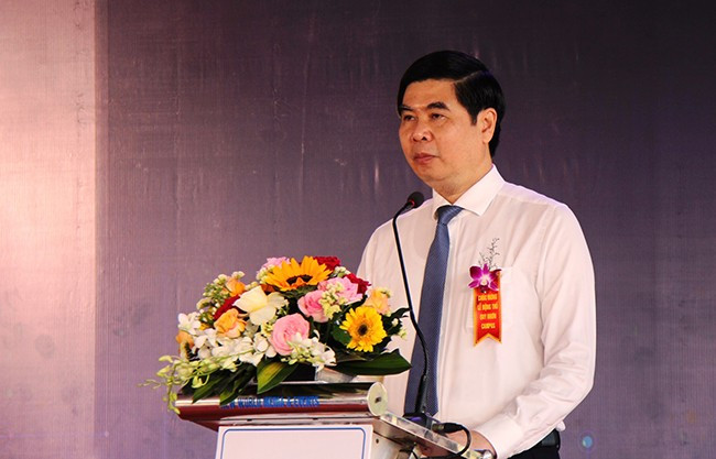Phó Chủ tịch UBND tỉnh Lâm Hải Giang phát biểu chào mừng tại lễ động thổ dự án Tổ hợp. Ảnh: TRỌNG LỢI Phó Chủ tịch UBND tỉnh Lâm Hải Giang phát biểu chào mừng tại lễ động thổ dự án Tổ hợp. Ảnh: TRỌNG LỢI