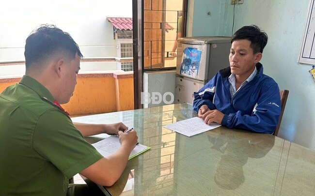 Đối tượng Nguyễn Văn Trương tại cơ quan công an. Ảnh: N.G Đối tượng Nguyễn Văn Trương tại cơ quan công an. Ảnh: N.G