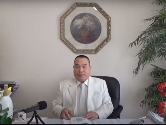 Đối tượng Hoàng Sonny, người tự xưng là “Đức thầy Danh Vô Thị”, “Phật Di Lặc tái thế”.