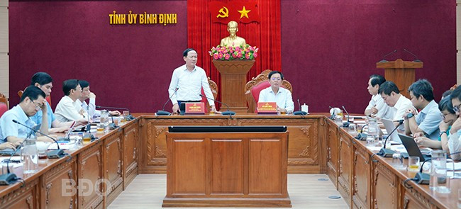 Chủ tịch UBND tỉnh Phạm Anh Tuấn đánh giá, với các giải pháp quyết liệt, năm 2025, Bình Định sẽ thực hiện đạt mục tiêu tăng trưởng 8,5%. Ảnh: N.H Chủ tịch UBND tỉnh Phạm Anh Tuấn đánh giá, với các giải pháp quyết liệt, năm 2025, Bình Định sẽ thực hiện đạt mục tiêu tăng trưởng 8,5%. Ảnh: N.H