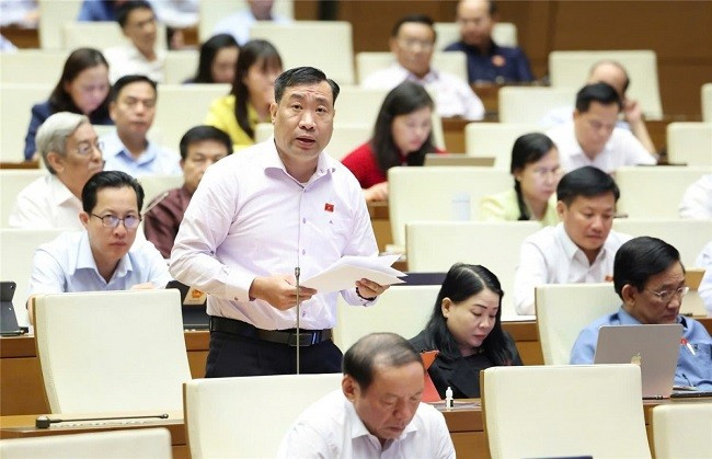 Đại biểu Thạch Phước Bình (đoàn Trà Vinh) phát biểu. Đại biểu Thạch Phước Bình (đoàn Trà Vinh) phát biểu.