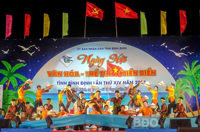 Ngày hội được tổ chức góp phần bảo tồn và phát huy giá trị văn hóa truyền thống cư dân miền biển, quảng bá hình ảnh du lịch (ảnh minh họa). Ảnh: NGỌC NHUẬN