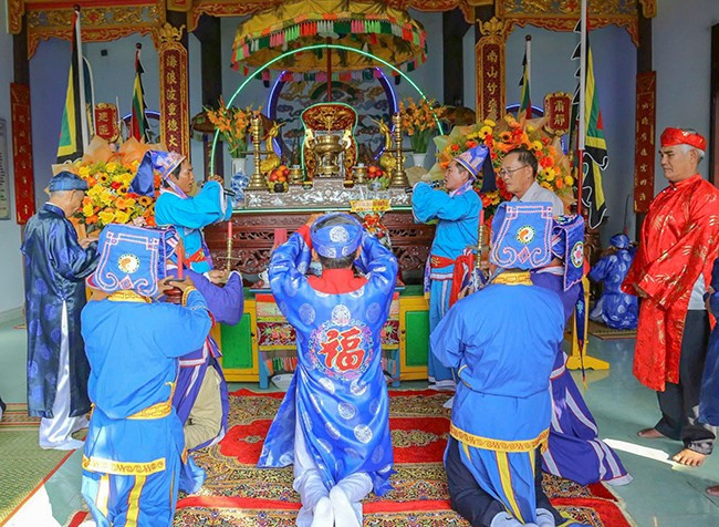 Lễ hội cầu ngư vạn đầm Xương Lý được ngư dân tổ chức theo thông lệ hằng năm vào ngày mùng 10 tháng Giêng âm lịch. Ảnh: KIỀU VY Lễ hội cầu ngư vạn đầm Xương Lý được ngư dân tổ chức theo thông lệ hằng năm vào ngày mùng 10 tháng Giêng âm lịch. Ảnh: KIỀU VY