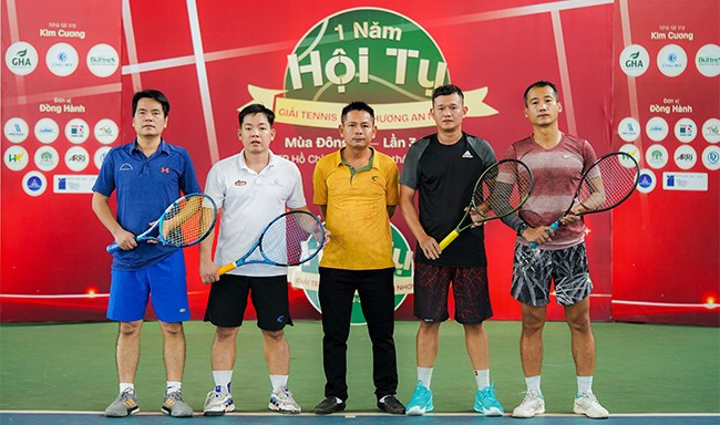 Sau 1 năm thành lập và hoạt động, Hội Tennis đồng hương An Nhơn đã tạo sân chơi lành mạnh, gắn kết tình đồng hương. Ảnh: Hội Tennis đồng hương An Nhơn Sau 1 năm thành lập và hoạt động, Hội Tennis đồng hương An Nhơn đã tạo sân chơi lành mạnh, gắn kết tình đồng hương. Ảnh: Hội Tennis đồng hương An Nhơn