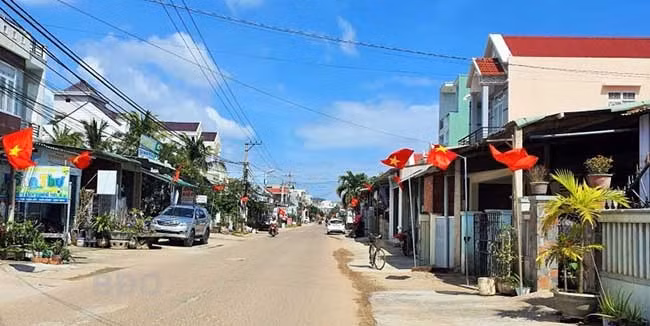 Những ngôi nhà khang trang “mọc” lên ngày càng nhiều tại các phường Tam Quan Bắc, Hoài Hương, Hoài Thanh.