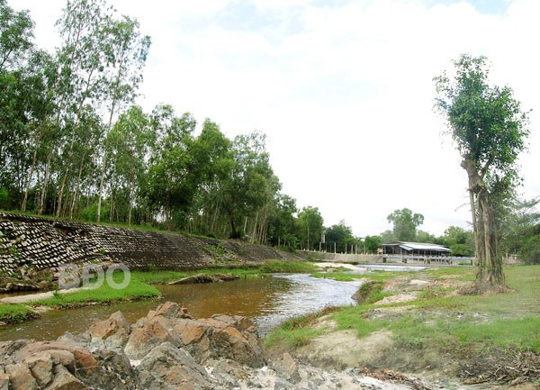Suối khoáng nóng Hội Vân.