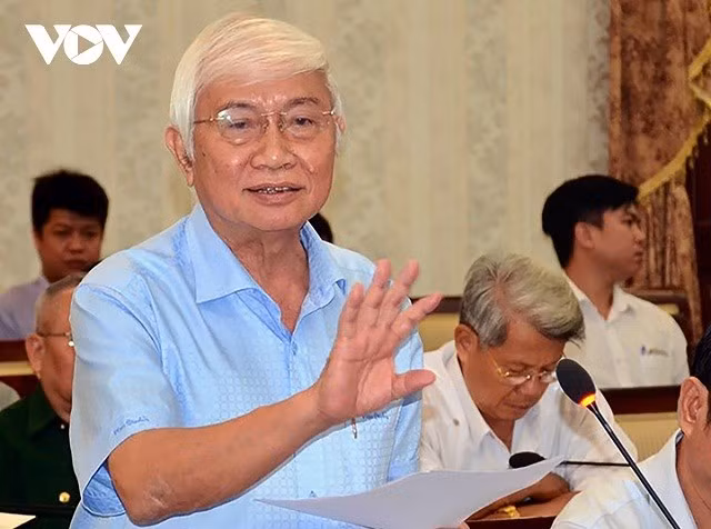 Phó Giáo sư - Tiến sỹ Phan Xuân Biên. Phó Giáo sư - Tiến sỹ Phan Xuân Biên.