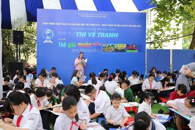 Ngày Sách và Văn hóa đọc 2024 với chủ đề “Thế giới tôi đọc”. Ảnh: VGP