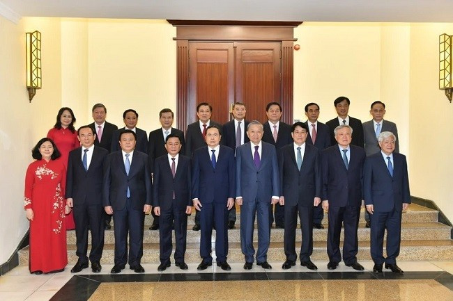 Các đồng chí dự Lễ công bố Quyết định của Bộ Chính trị. (Ảnh: ĐĂNG KHOA) Các đồng chí dự Lễ công bố Quyết định của Bộ Chính trị. (Ảnh: ĐĂNG KHOA)