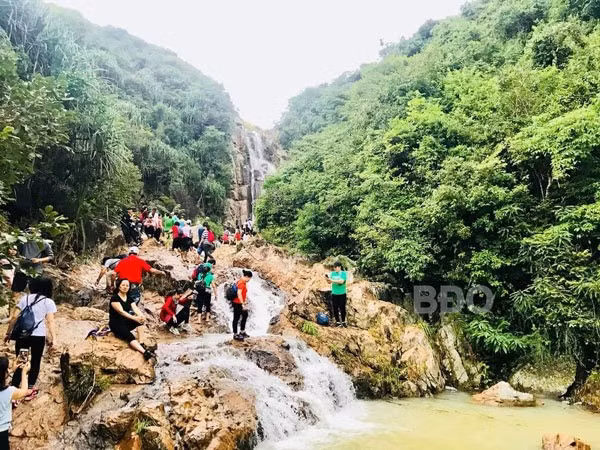 “Suối Cả - Hố Nhỏ”: Những nốt nhạc ngân ảnh 1