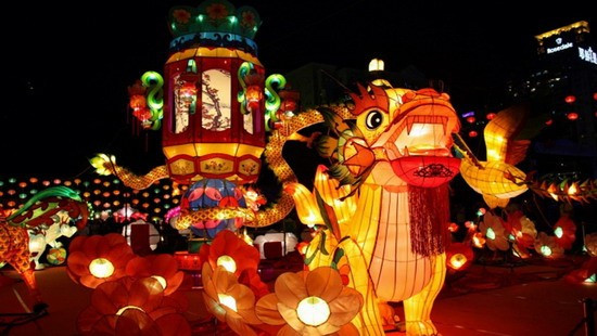 Lần đầu tiên sẽ có một mùa phá cỗ Trung Thu tại Văn Miếu-Quốc Tử Giám, Hà Nội. Lần đầu tiên sẽ có một mùa phá cỗ Trung Thu tại Văn Miếu-Quốc Tử Giám, Hà Nội.