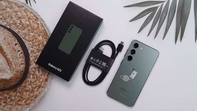 Dung lượng pin và sạc nhanh 25W