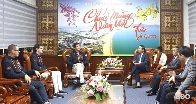 Quang cảnh buổi tiếp và làm việc. Ảnh: M.H Quang cảnh buổi tiếp và làm việc. Ảnh: M.H