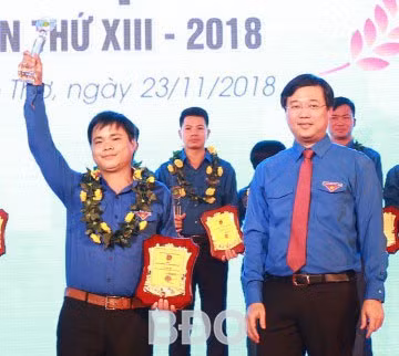 Anh Võ Phúc Hậu vinh dự được Trung ương Đoàn trao tặng Giải thưởng Lương Định Của năm 2018. Anh Võ Phúc Hậu vinh dự được Trung ương Đoàn trao tặng Giải thưởng Lương Định Của năm 2018.