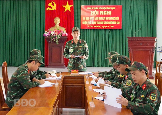 Thực hành diễn tập chuyển trạng thái sẵn sàng chiến đấu trong Diễn tập chỉ huy - tham mưu 1 bên 1 cấp trên bản đồ và ngoài thực địa huyện Vĩnh Thạnh năm 2024. Ảnh: H.P Thực hành diễn tập chuyển trạng thái sẵn sàng chiến đấu trong Diễn tập chỉ huy - tham mưu 1 bên 1 cấp trên bản đồ và ngoài thực địa huyện Vĩnh Thạnh năm 2024. Ảnh: H.P
