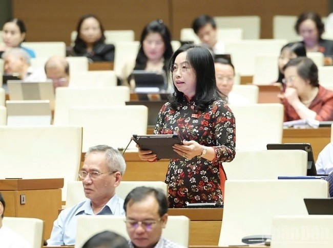 Đại biểu Thái Thu Xương (Đoàn Hậu Giang), Phó Chủ tịch Thường trực Tổng Liên đoàn Lao động Việt Nam. (Ảnh: DUY LINH) Đại biểu Thái Thu Xương (Đoàn Hậu Giang), Phó Chủ tịch Thường trực Tổng Liên đoàn Lao động Việt Nam. (Ảnh: DUY LINH)
