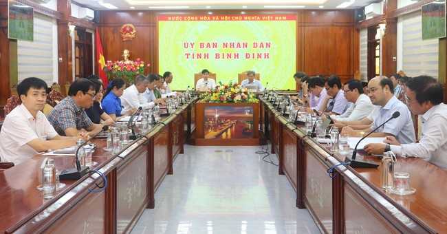 Quang cảnh Hội nghị trực tuyến về công tác tổ chức Kỳ thi tốt nghiệp THPT 2025 tại điểm cầu Bình Định. Ảnh: HỒ ĐIỂM