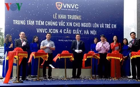 Trung tâm Tiêm chủng Vaccine khai trương sáng nay tại Hà Nội Trung tâm Tiêm chủng Vaccine khai trương sáng nay tại Hà Nội