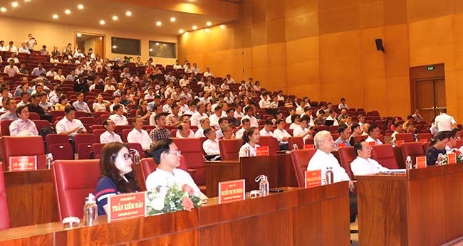 Hội thảo có sự tham dự của lãnh đạo Sở Y tế và các đơn vị y tế đến từ 24 tỉnh, thành trong cả nước. Ảnh: M.H