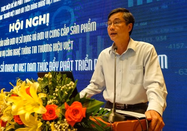 Ông Huỳnh Cao Nhất, Phó Giám đốc Sở Du lịch tỉnh Bình Định. Ông Huỳnh Cao Nhất, Phó Giám đốc Sở Du lịch tỉnh Bình Định.