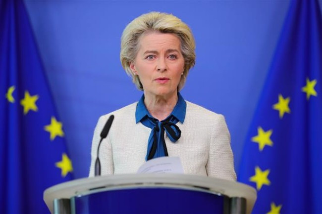 Chủ tịch Ủy ban châu Âu Ursula von der Leyen trong cuộc họp báo tại Brussels, Bỉ về xung đột tại Ukraine, ngày 18.5.2022. Ảnh: THX/TTXVN Chủ tịch Ủy ban châu Âu Ursula von der Leyen trong cuộc họp báo tại Brussels, Bỉ về xung đột tại Ukraine, ngày 18.5.2022. Ảnh: THX/TTXVN