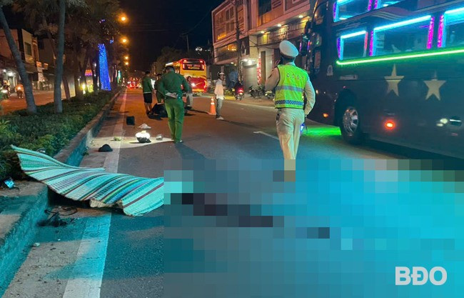 Hiện trường vụ tai nạn tại khu phố Diêu Trì. Ảnh: Ngọc Trang