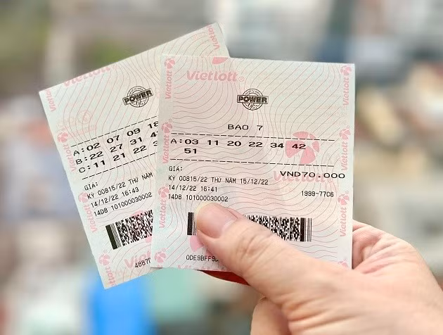 Vé số Vietlott là một loại xổ số điện toán do Công ty Xổ số điện toán Việt Nam phát hành và hoàn toàn hợp pháp