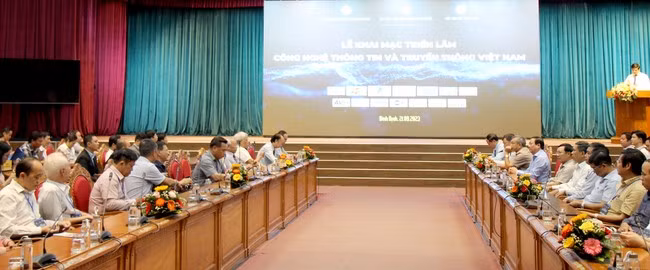 Quang cảnh khai mạc Triển lãm. Ảnh: TRỌNG LỢI