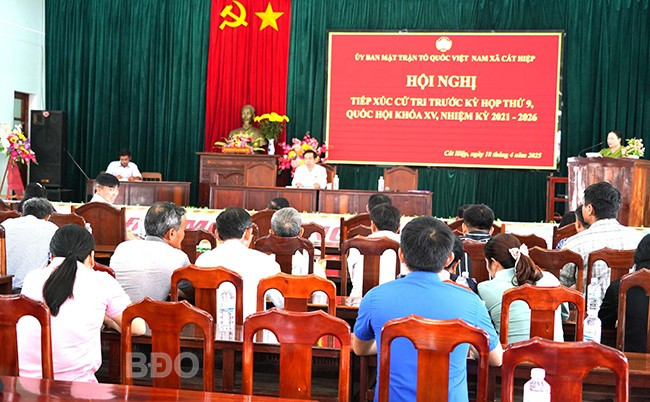 Quang cảnh buổi tiếp xúc. Ảnh: VĂN LƯU Quang cảnh buổi tiếp xúc. Ảnh: VĂN LƯU