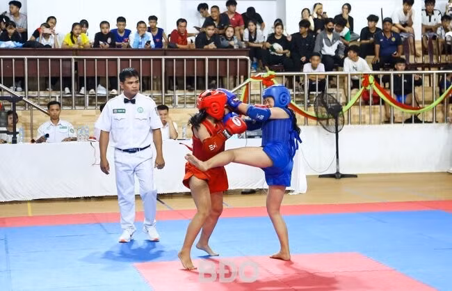 Nội dung đối kháng môn võ cổ truyền lần đầu được đưa vào thi đấu chính thức tại giải kỳ vọng sẽ góp phần phát hiện những tài năng võ thuật cho tỉnh nhà. Ảnh: NGUYỄN DŨNG