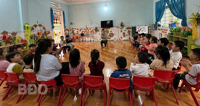 Cô giáo Đào Thị Tưởng trong một tiết dạy. Ảnh: N.Q Cô giáo Đào Thị Tưởng trong một tiết dạy. Ảnh: N.Q