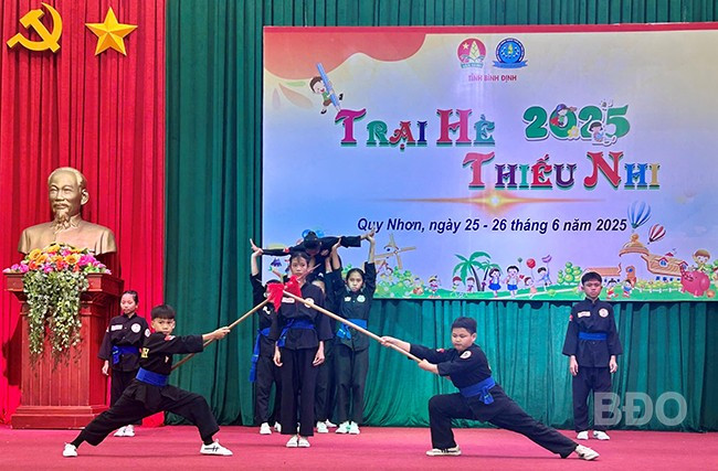 Thiếu nhi các đơn vị tham gia phần thi biểu diễn võ thuật tại chương trình. Ảnh: D.L Thiếu nhi các đơn vị tham gia phần thi biểu diễn võ thuật tại chương trình. Ảnh: D.L