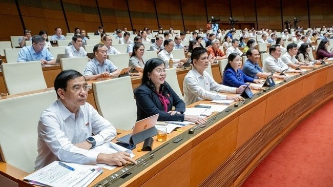 Quốc hội thông qua Luật Ngân sách mới, tăng thêm quyền cho Thủ tướng và địa phương. Quốc hội thông qua Luật Ngân sách mới, tăng thêm quyền cho Thủ tướng và địa phương.