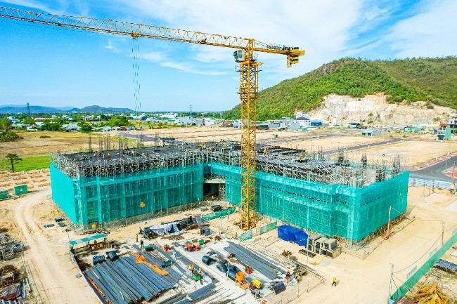 Tiến độ dự án đang thi công sàn tầng 4 Tiến độ dự án đang thi công sàn tầng 4