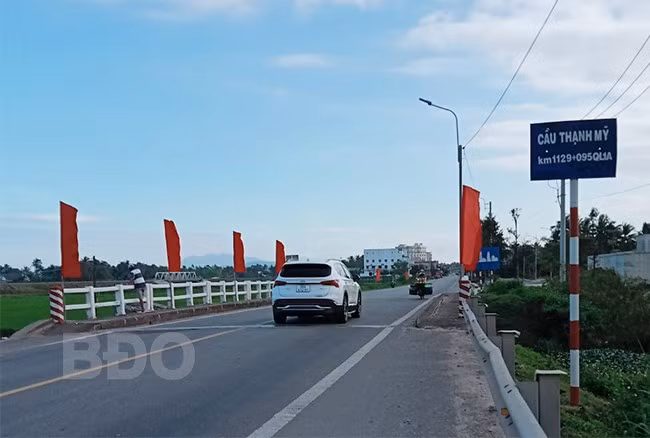 Cầu Thạnh Mỹ thường xuyên xảy ra TNGT. Ảnh: V.L Cầu Thạnh Mỹ thường xuyên xảy ra TNGT. Ảnh: V.L